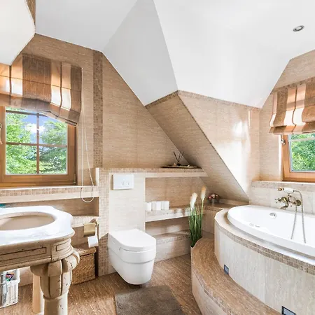 Lesny Dworek Podjazy بيت للعطل