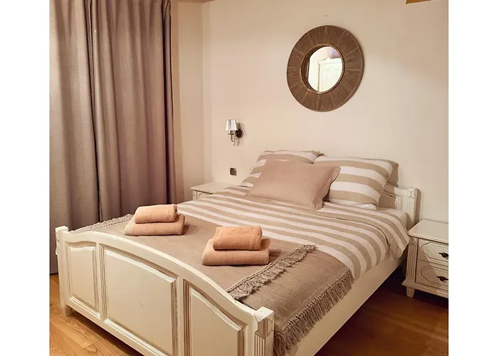 Lesny Dworek Podjazy 度假居 Podjazdy